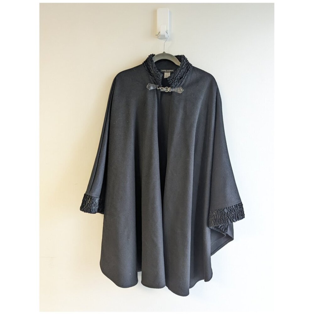 Lucien Darnois Cape Poncho